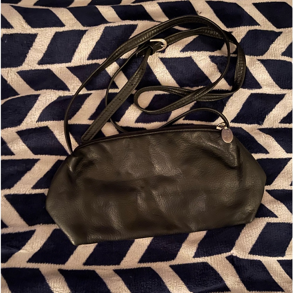 Stone Mountain black pebble genuine leather crossbody bag